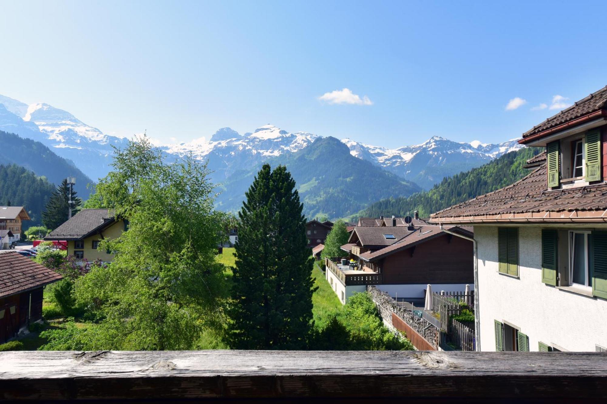 Hotel Sternen Lenk Exteriör bild